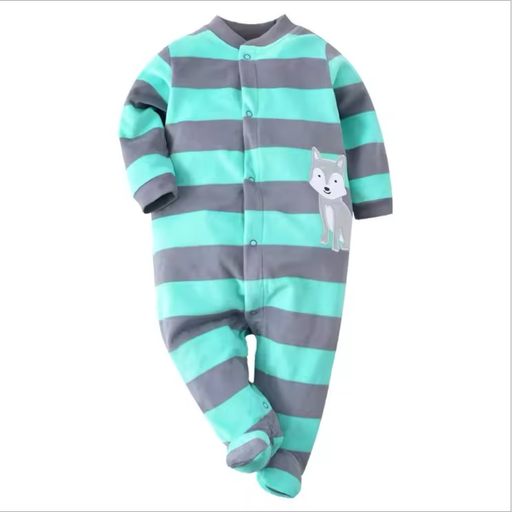 Carter’s pajama baby’s size 9 months